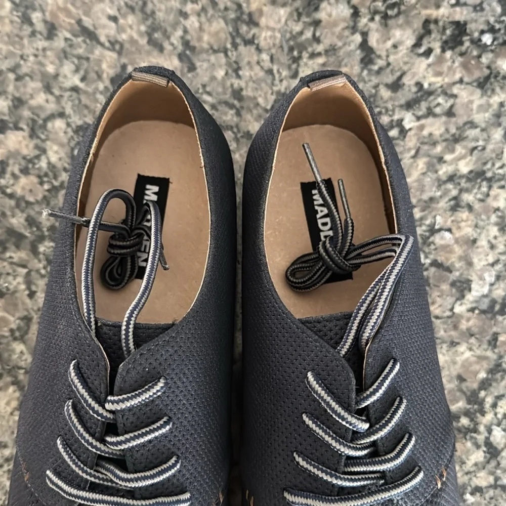 Steve Madden book navy suede NIB 11.5